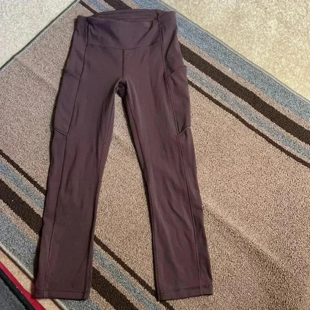 Lululemon speed up crop 21”